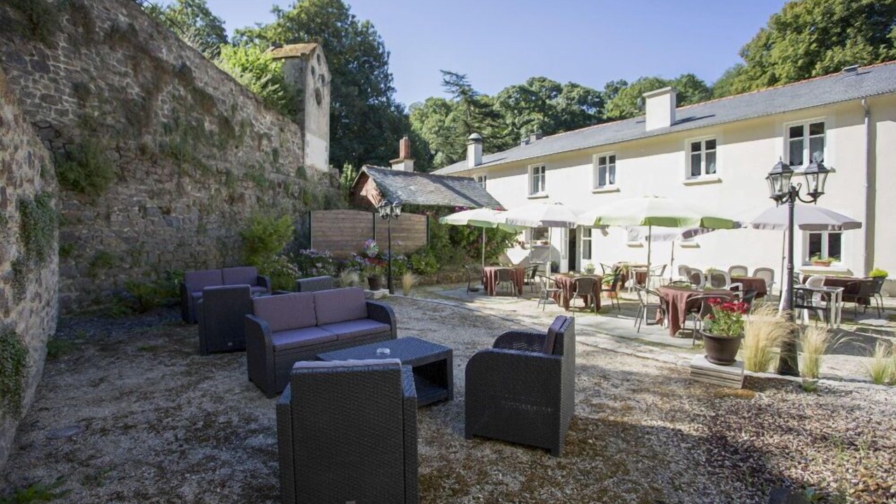 Photo of Others in Hede