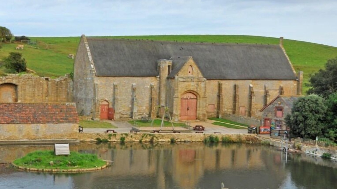 Photo of Buildings in Abbotsbury