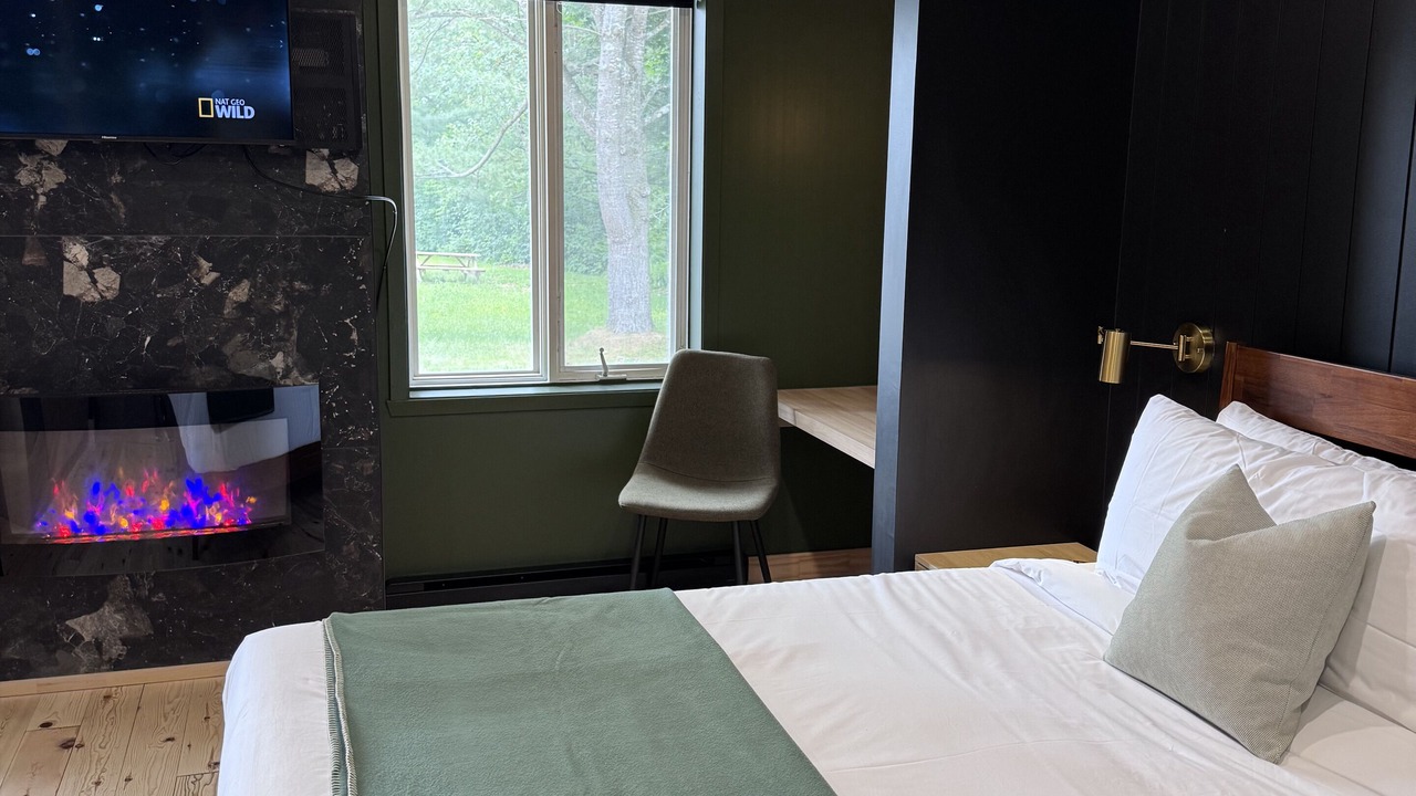 Photo of Bedroom in Saint-Gabriel-de-Valcartier