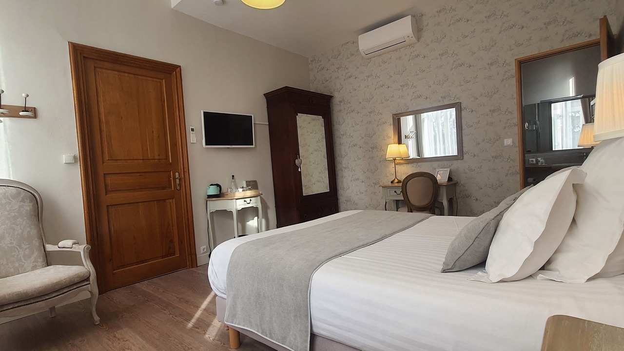 Photo of Bedroom in Labarthe-sur-Leze