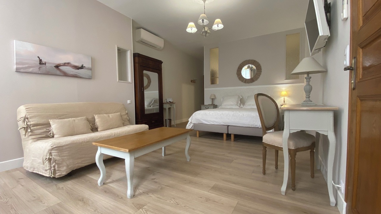 Photo of Bedroom in Labarthe-sur-Leze