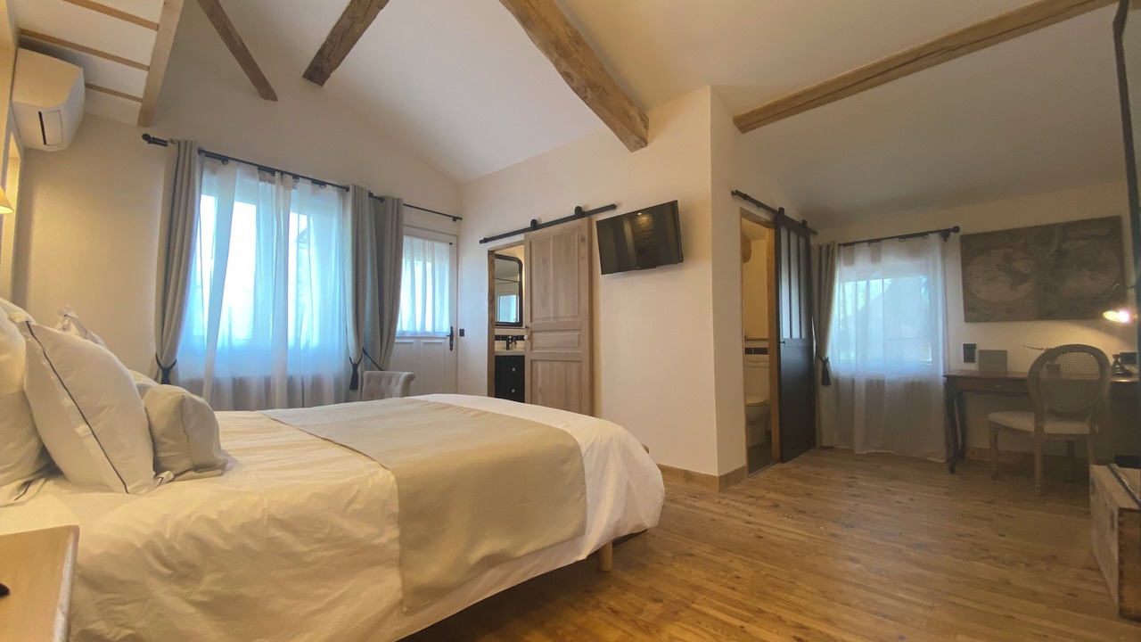 Photo of Bedroom in Labarthe-sur-Leze