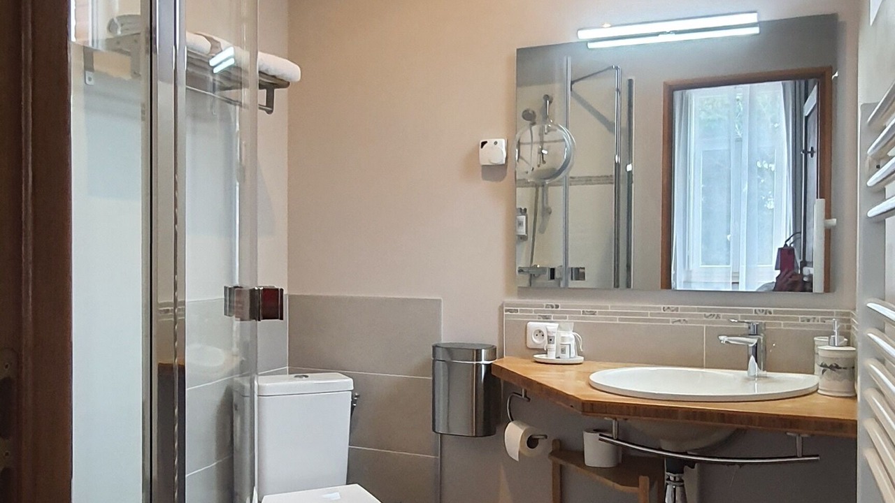 Photo of Bathroom in Labarthe-sur-Leze
