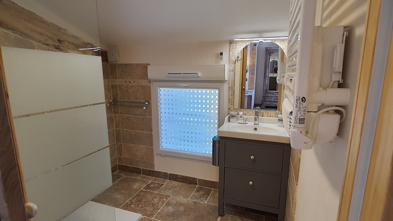 Photo of Bathroom in Labarthe-sur-Leze