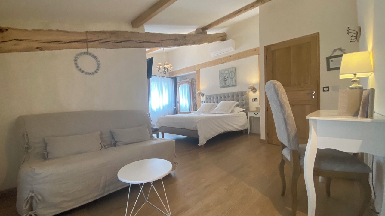 Photo of Bedroom in Labarthe-sur-Leze