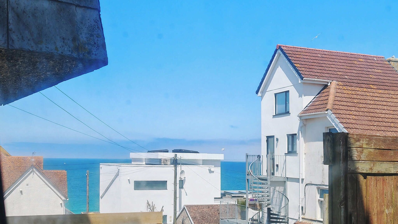 Photo of Bedroom in Newquay City Centre