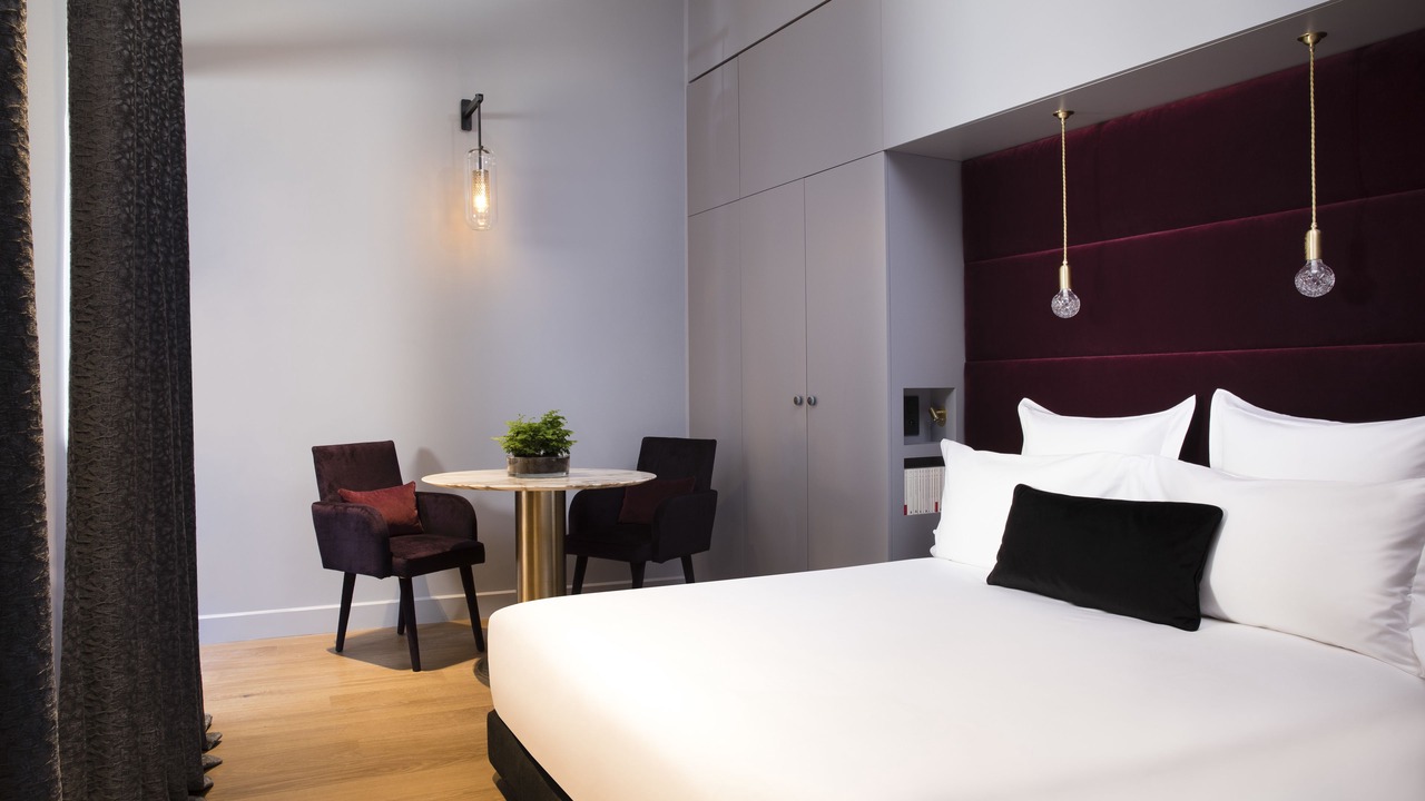 Photo of Bedroom in Bordeaux City Centre