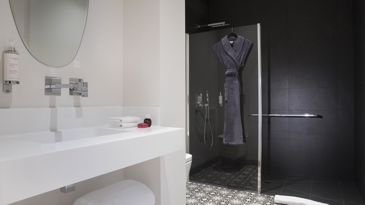 Photo of Bathroom in Bordeaux City Centre