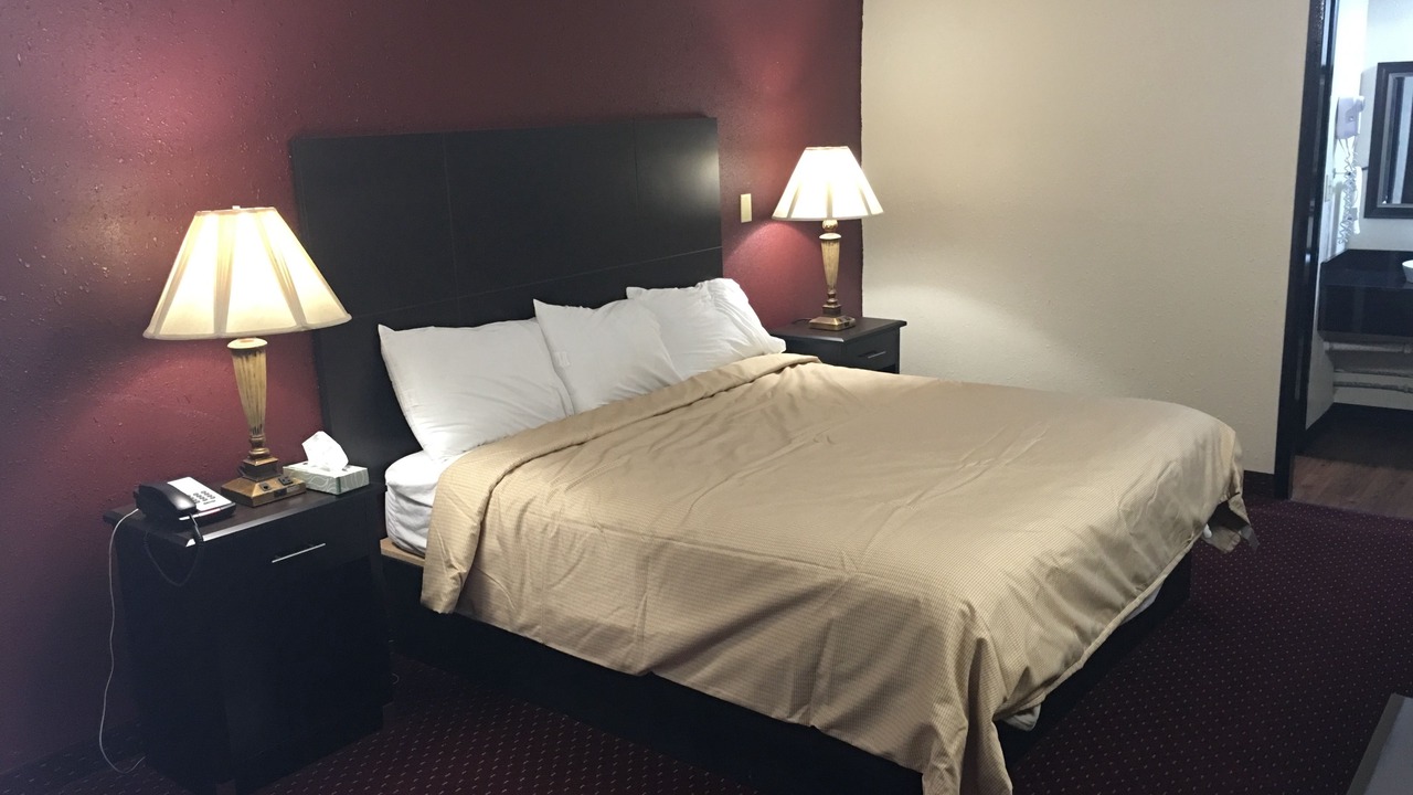 Photo of Bedroom in Troy