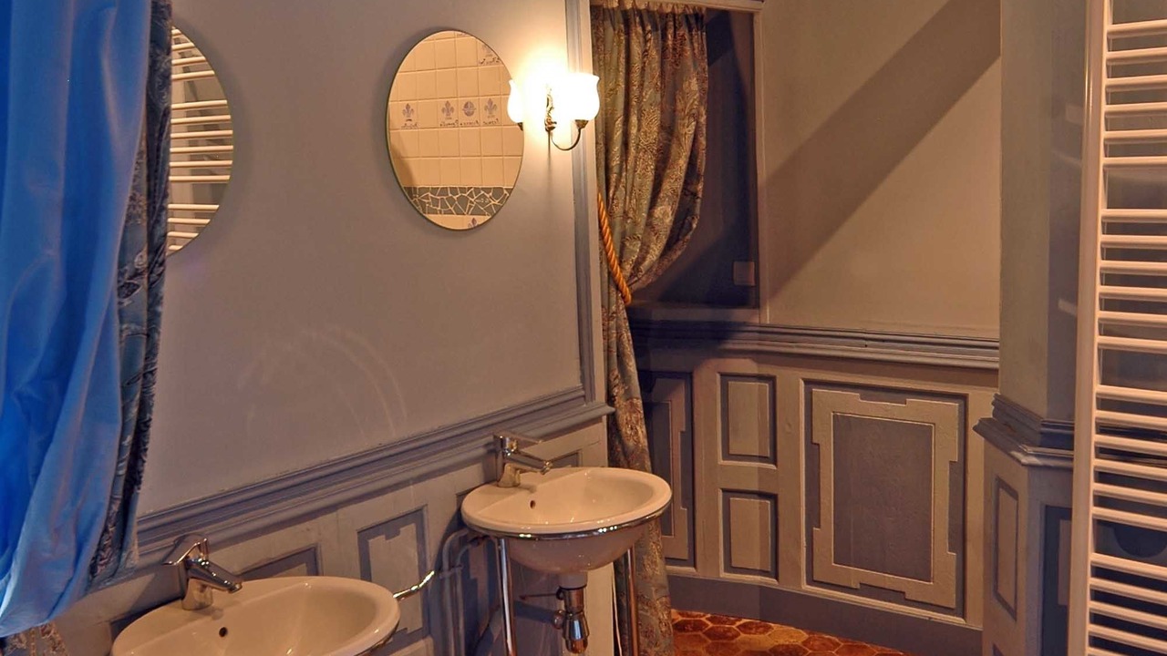 Photo of Bathroom in Gizeux