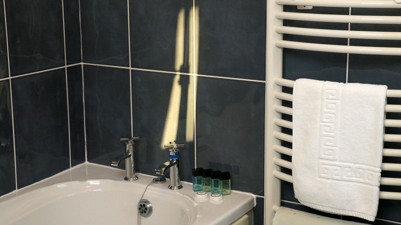 Photo of Bathroom in Church Crookham