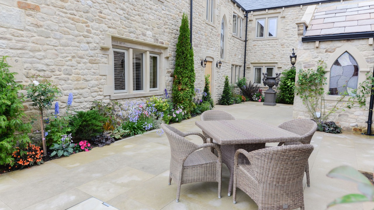 Photo of Patio Balcony in Fence