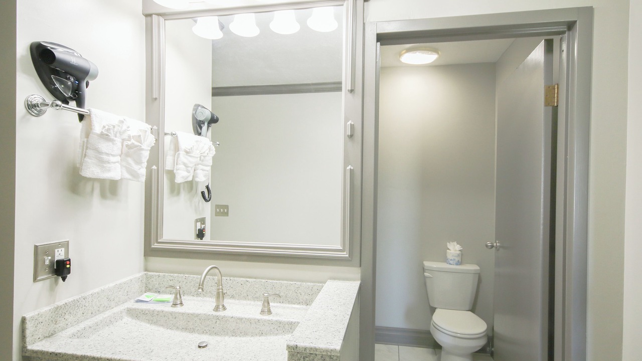 Photo of Bathroom in Glenwood