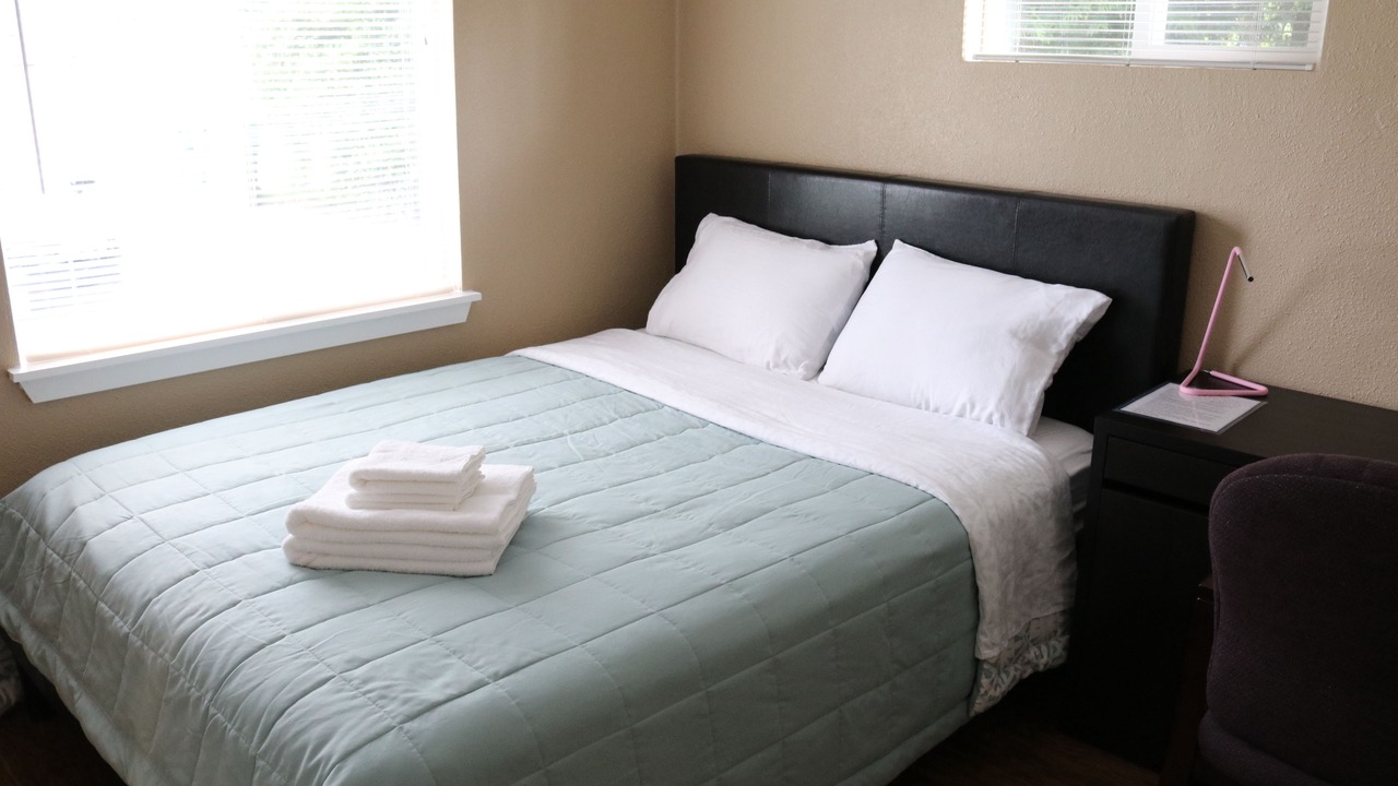 Photo of Bedroom in Haller Lake