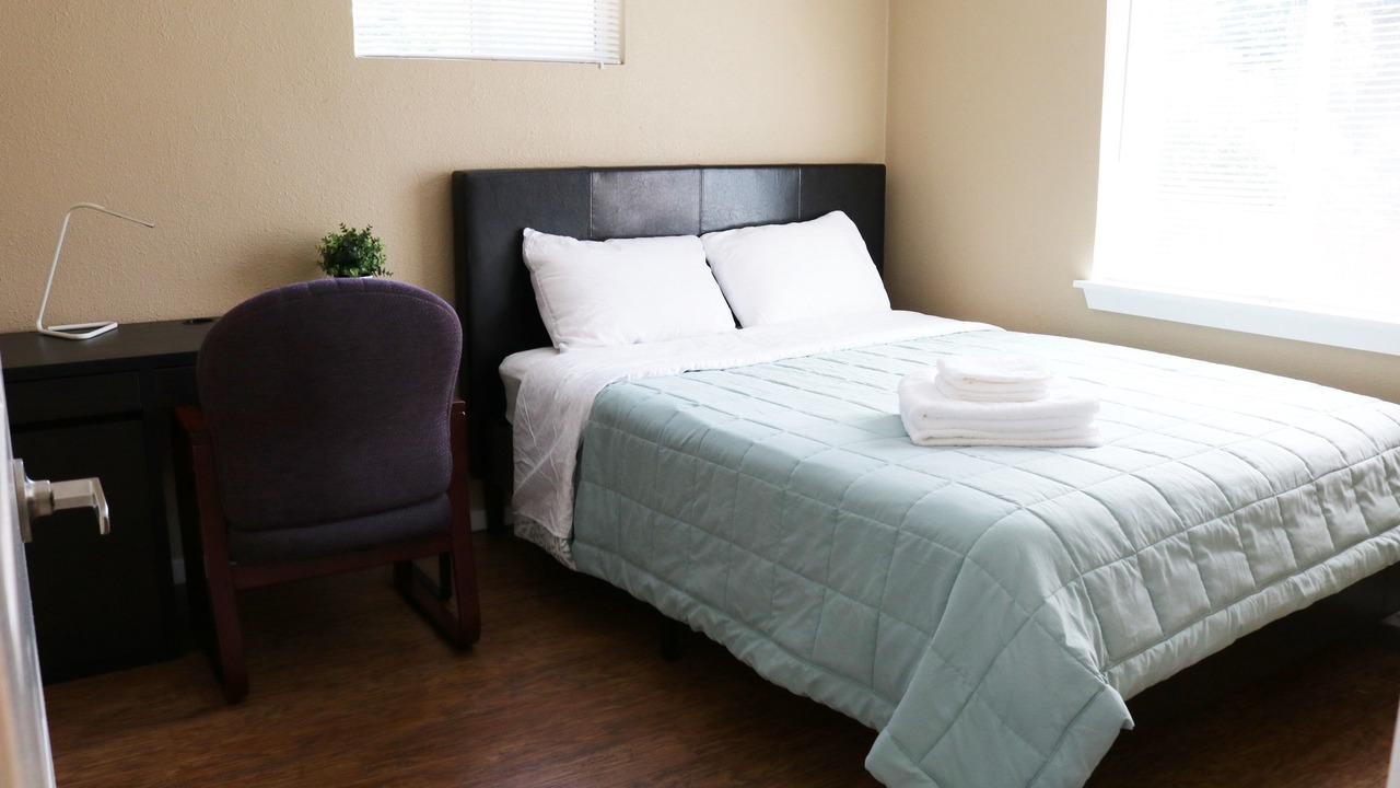 Photo of Bedroom in Haller Lake