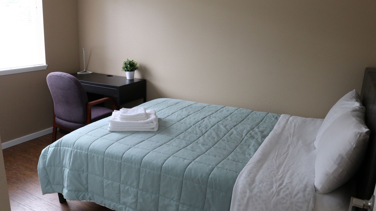 Photo of Bedroom in Haller Lake