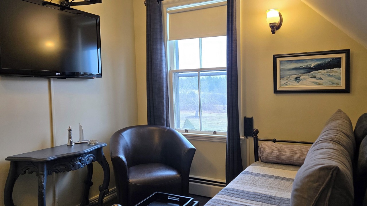 Photo of Bedroom in Lorneville