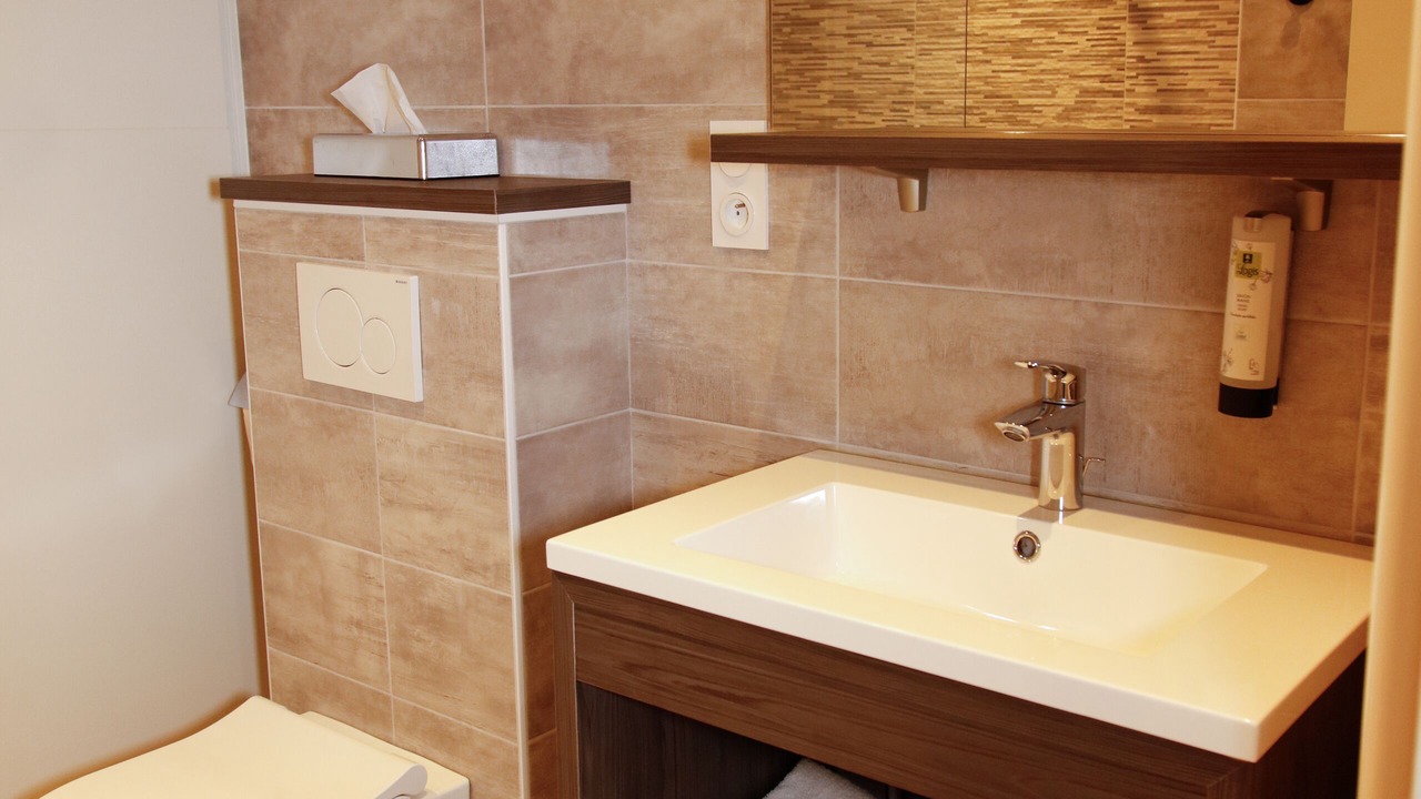 Photo of Bathroom in Vire