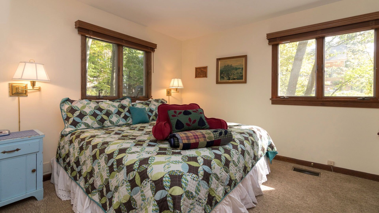 Photo of Bedroom in Valois