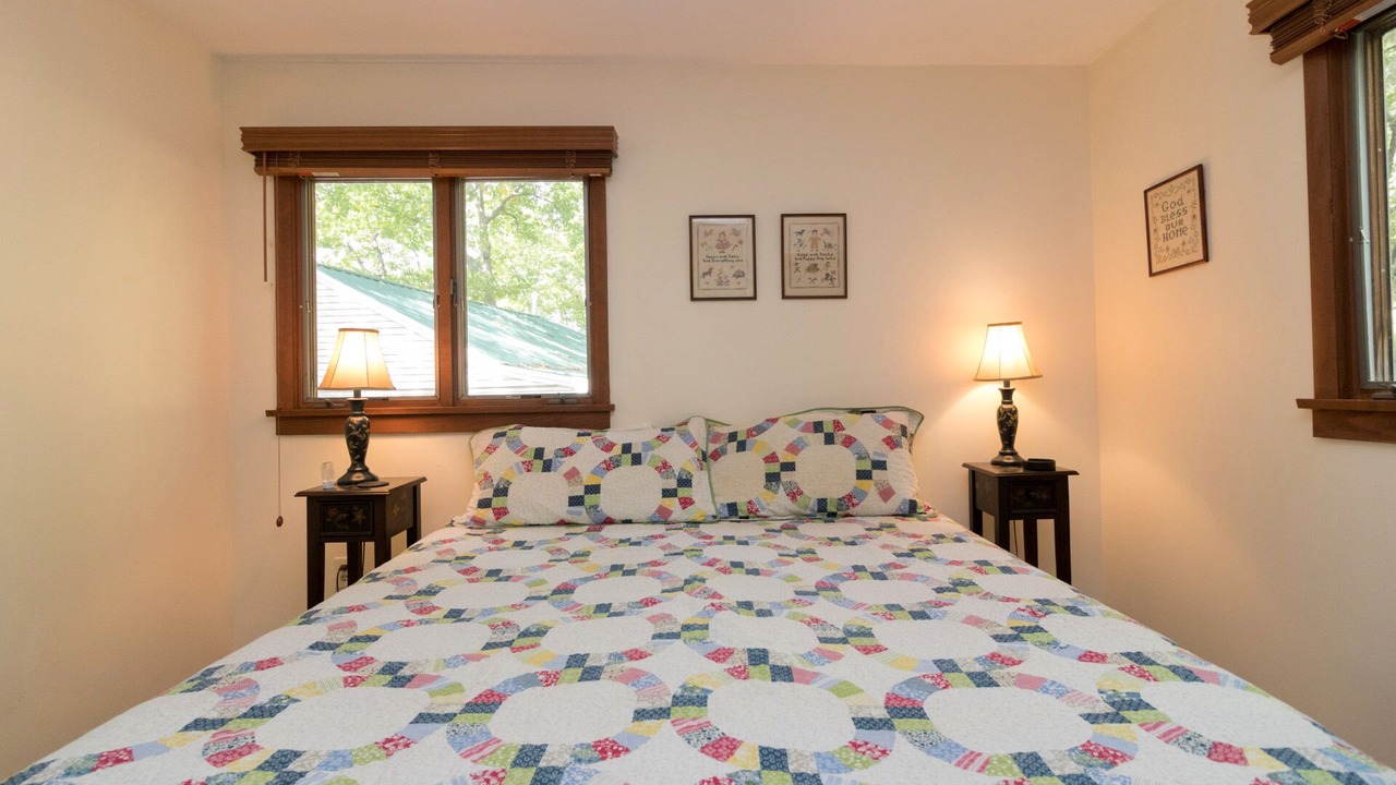 Photo of Bedroom in Valois