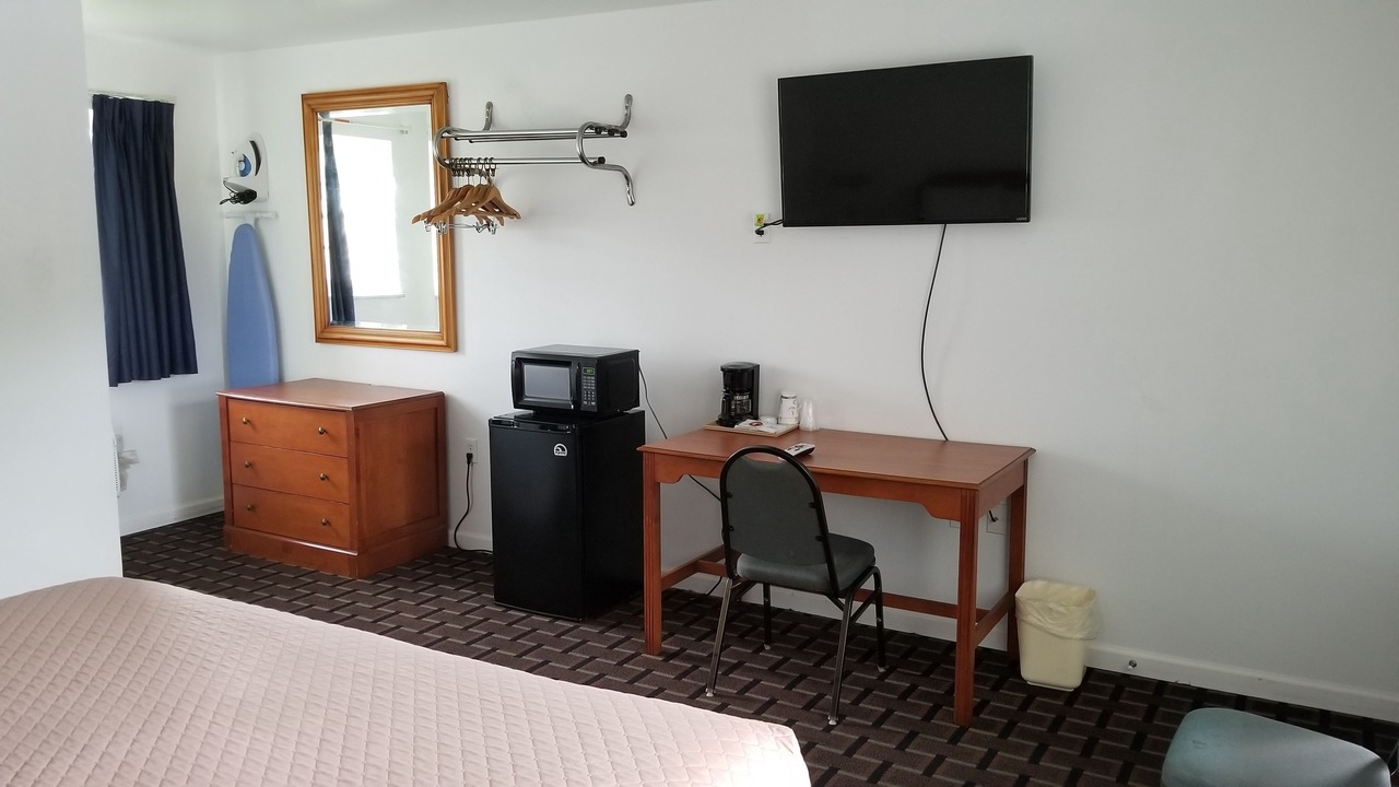 Photo of Bedroom in Breezewood
