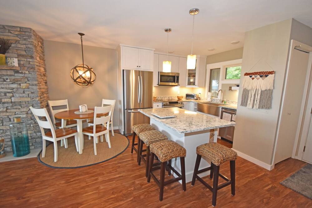 Photo of Kitchen in Maple City