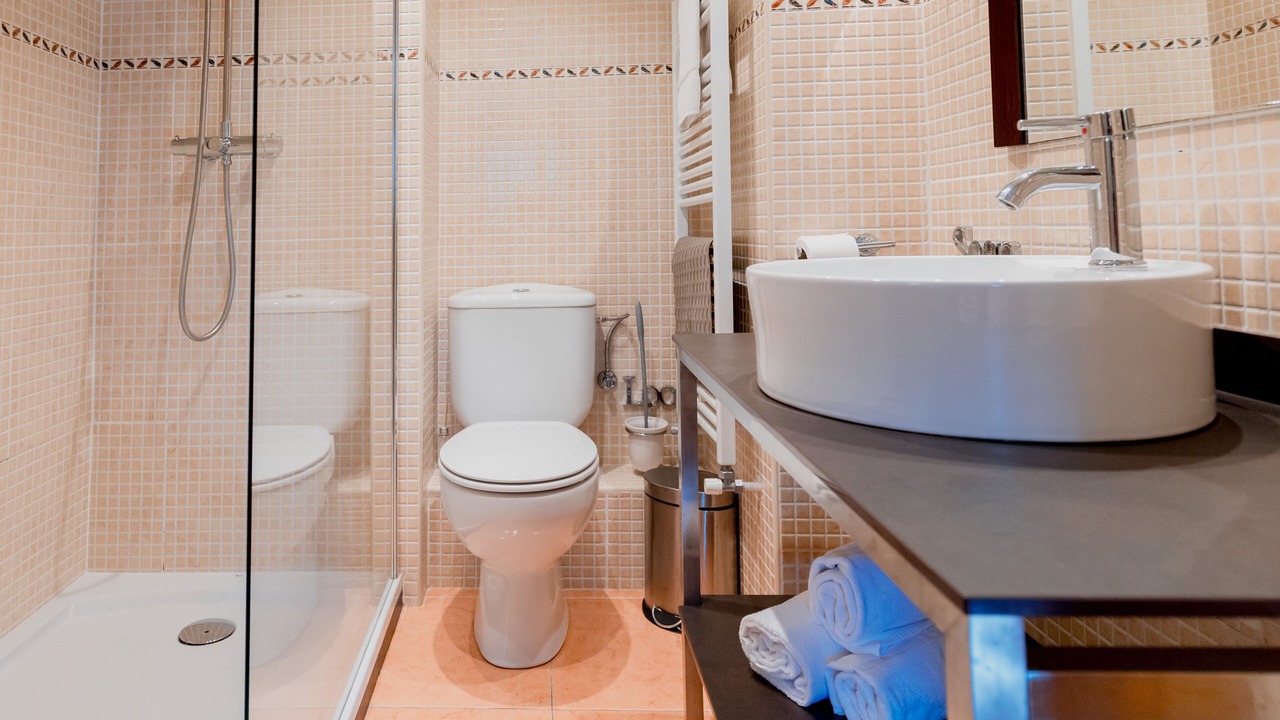 Photo of Bathroom in Arans