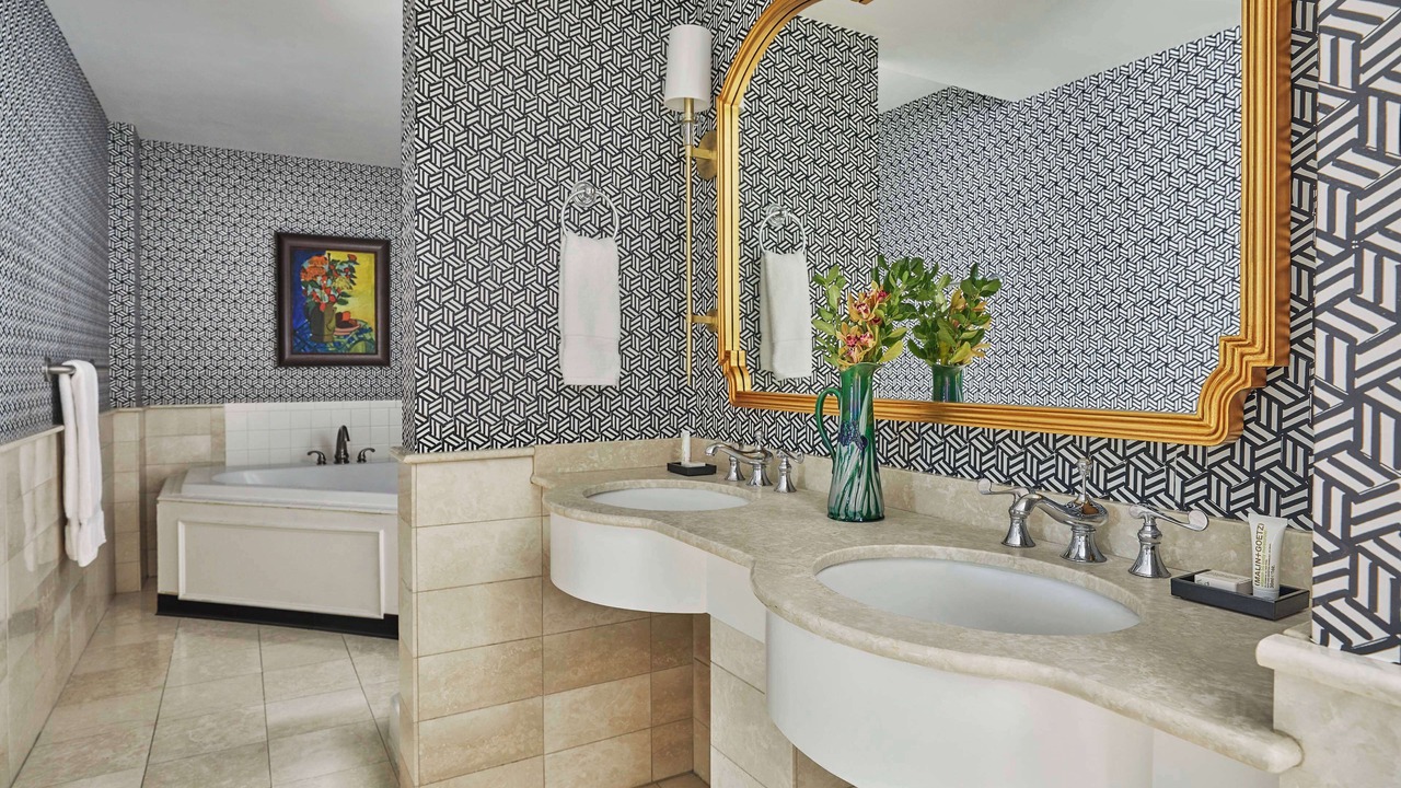 Photo of Others in Downtown