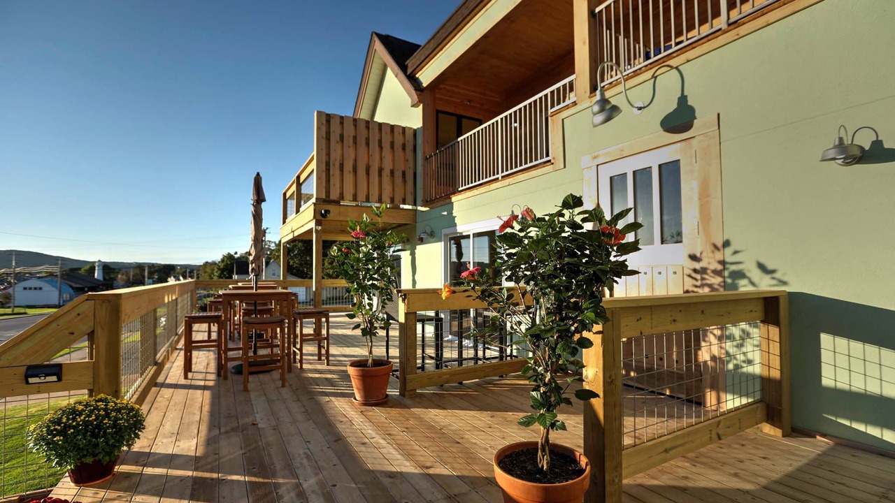Photo of Patio Balcony in Munising