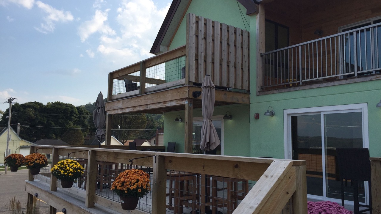 Photo of Patio Balcony in Munising