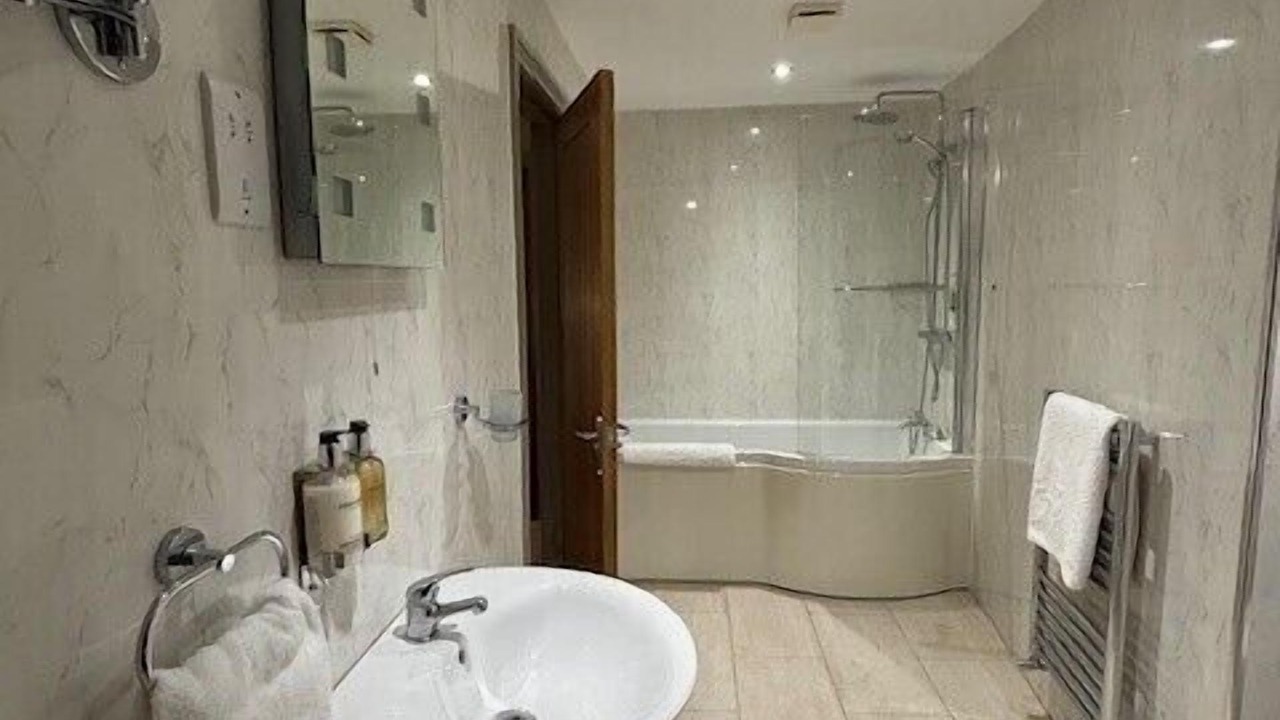 Photo of Bathroom in Lyddington