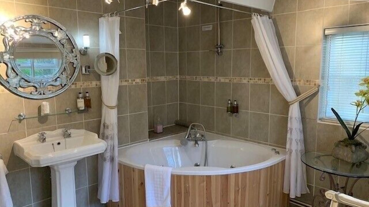 Photo of Bathroom in Lyddington