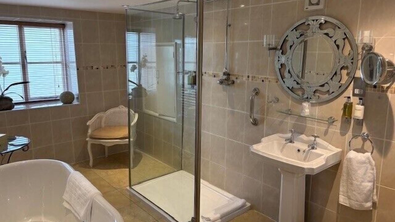 Photo of Bathroom in Lyddington