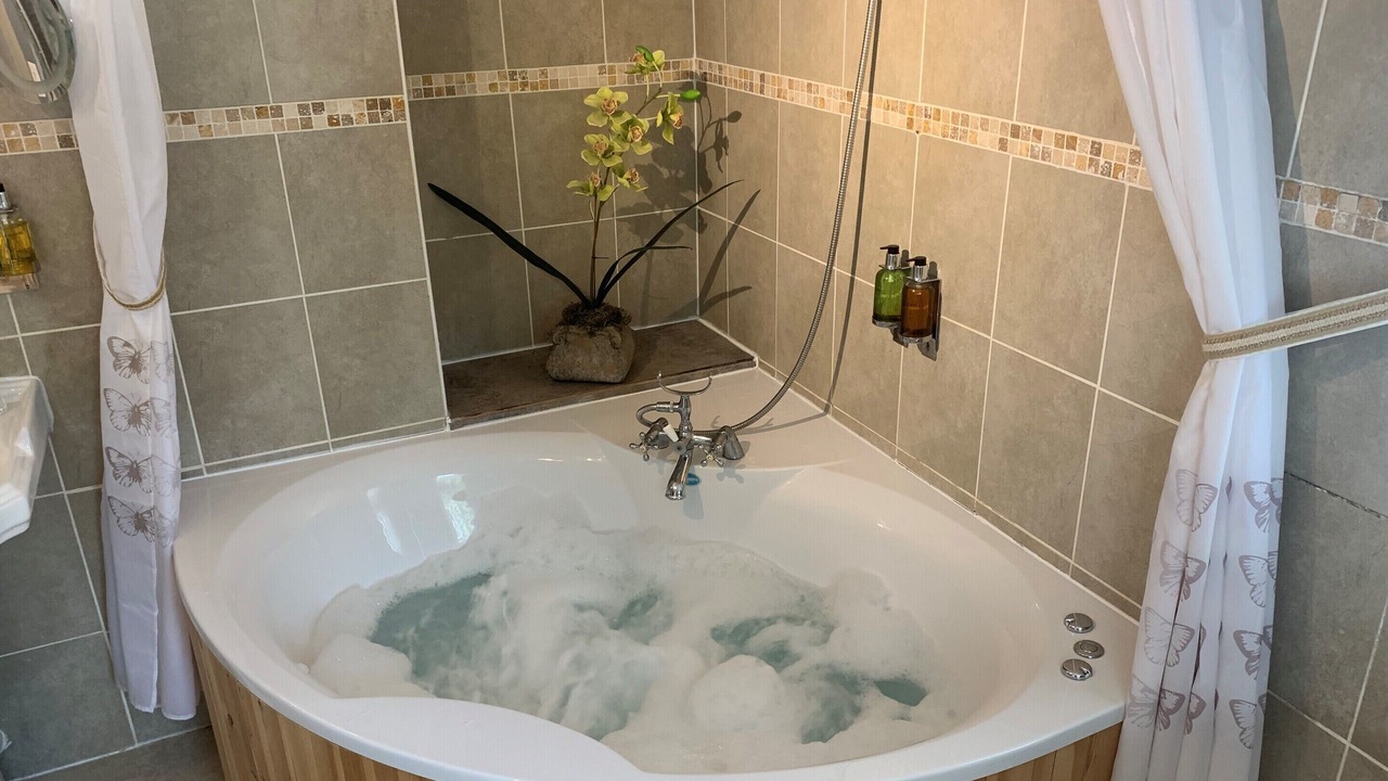 Photo of Bathroom in Lyddington