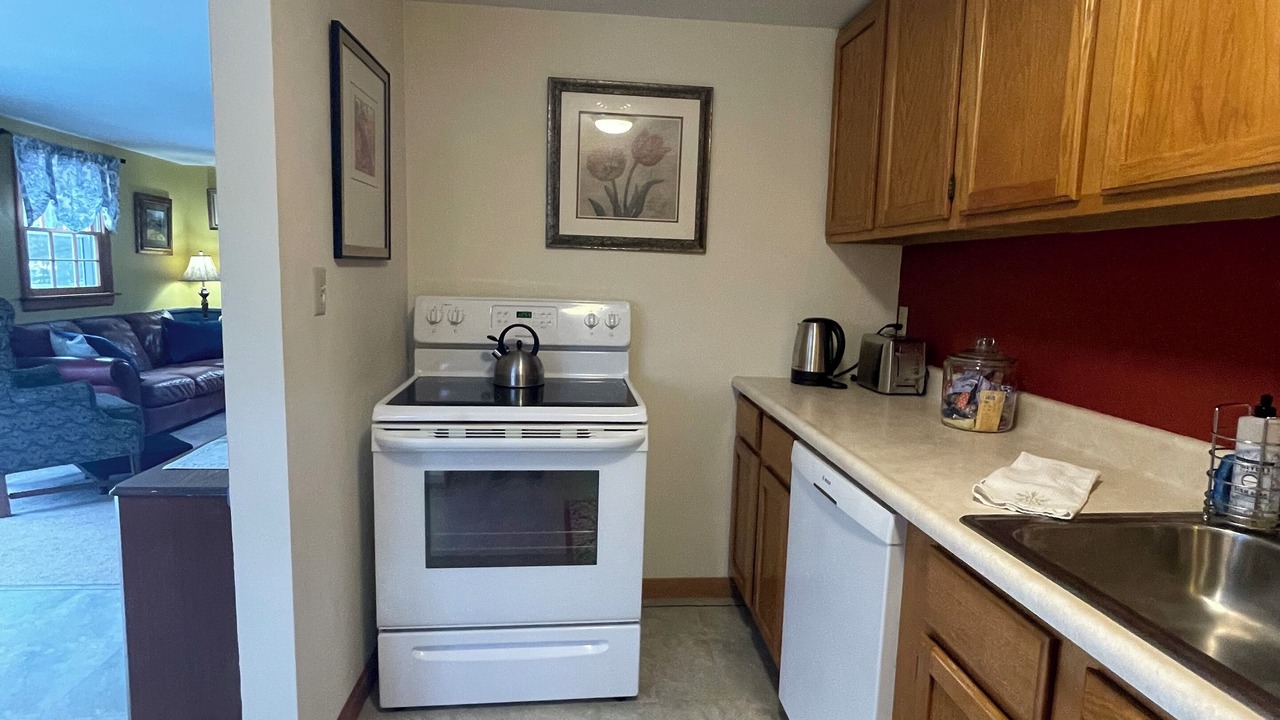 Photo of Kitchen in St. Albans Historic District