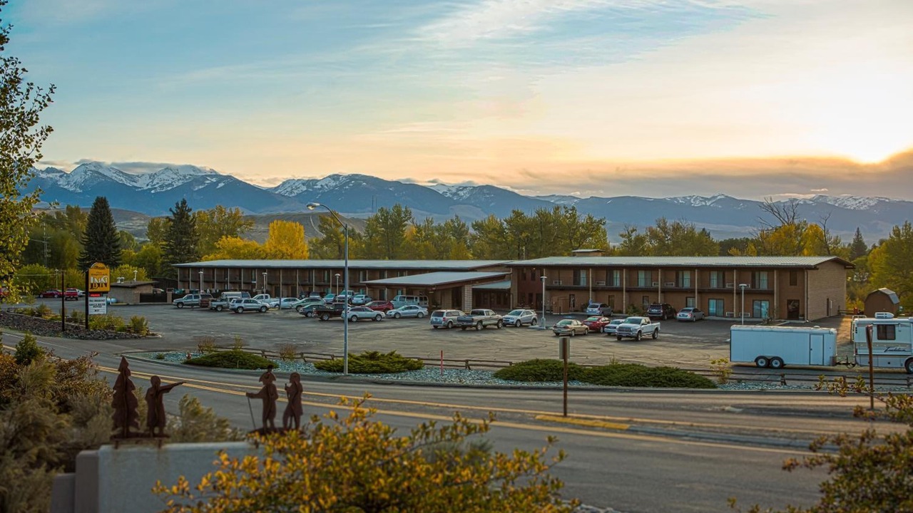 Photo of Outdoor in Salmon