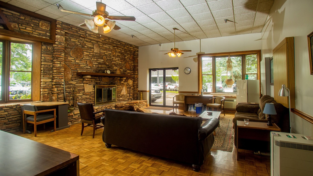 Photo of Livingroom in Moundsville