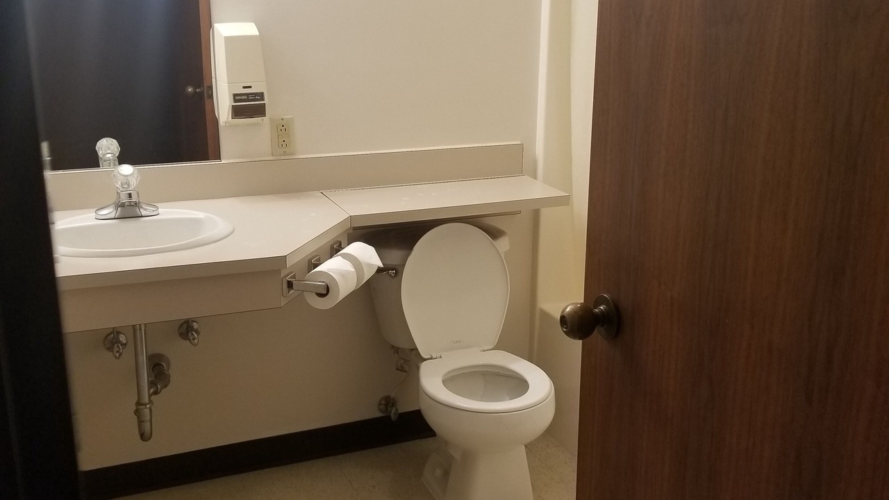 Photo of Bathroom in Moundsville