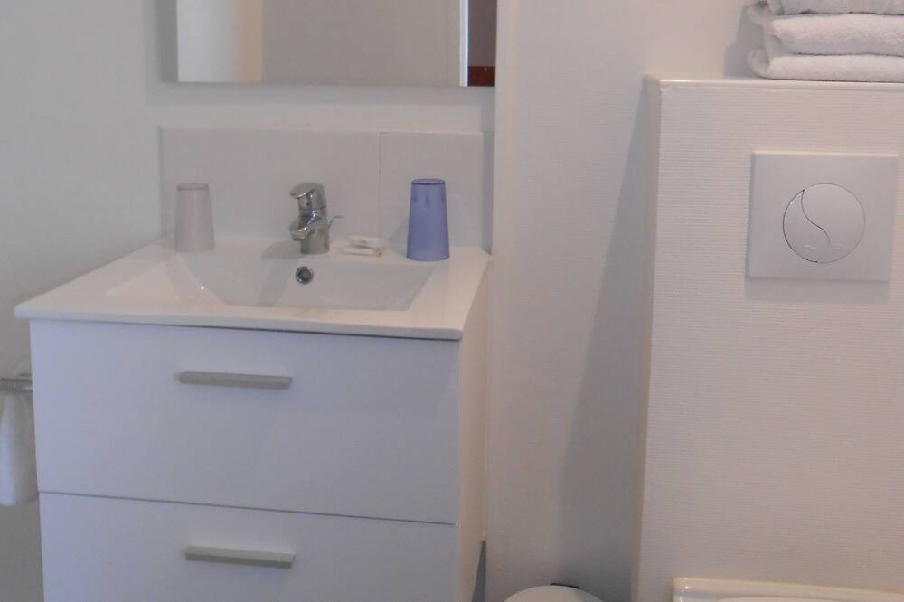 Photo of Bathroom in La Marne