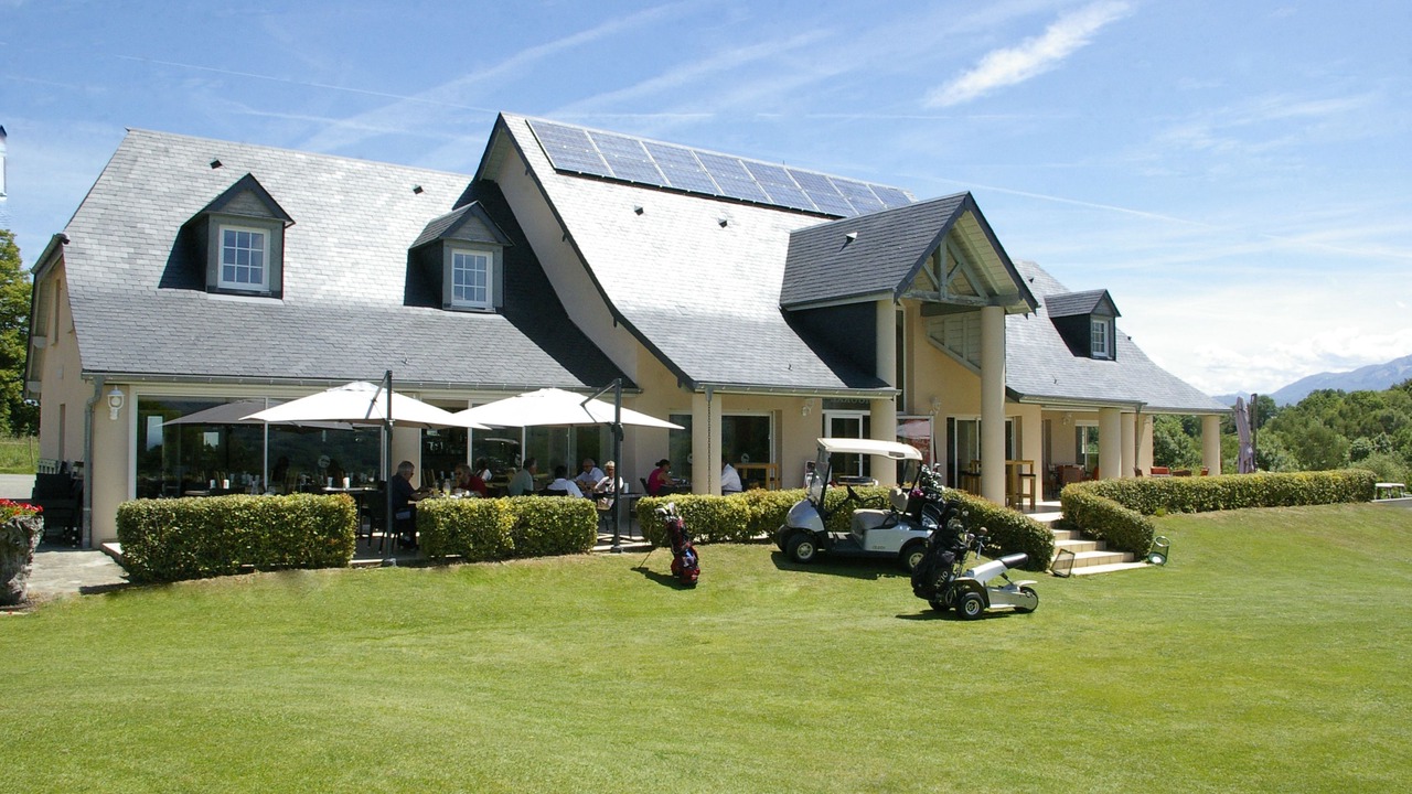 Photo of Buildings in Pouzac