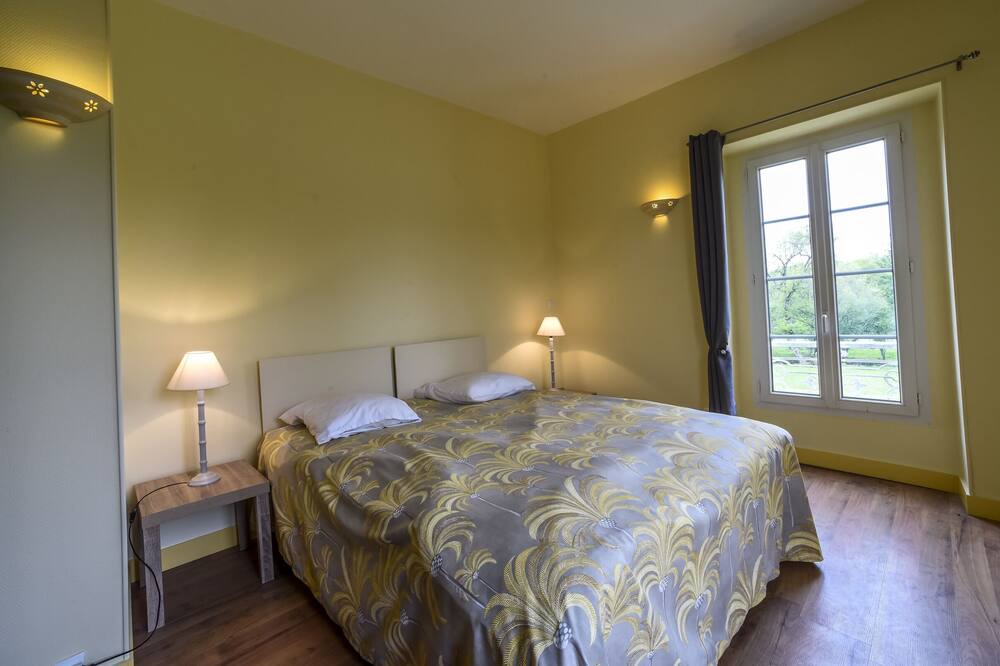 Photo of Bedroom in Ligny-le-Ribault