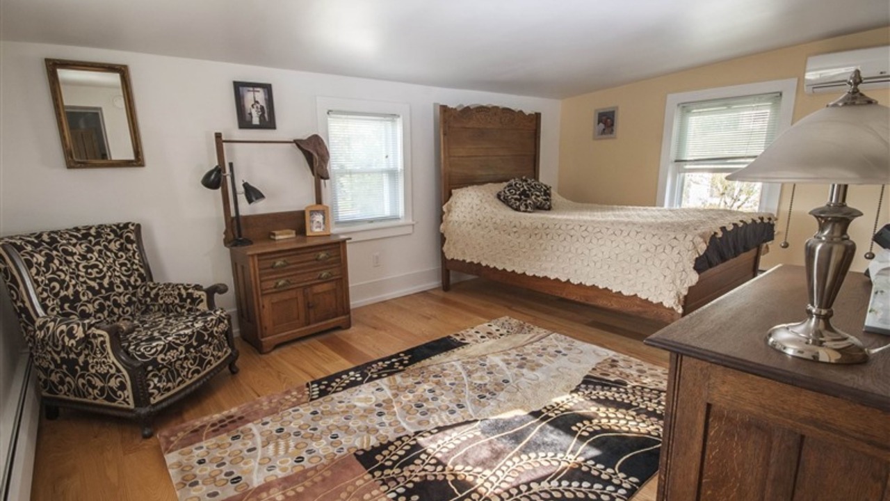 Photo of Others in Reinholds