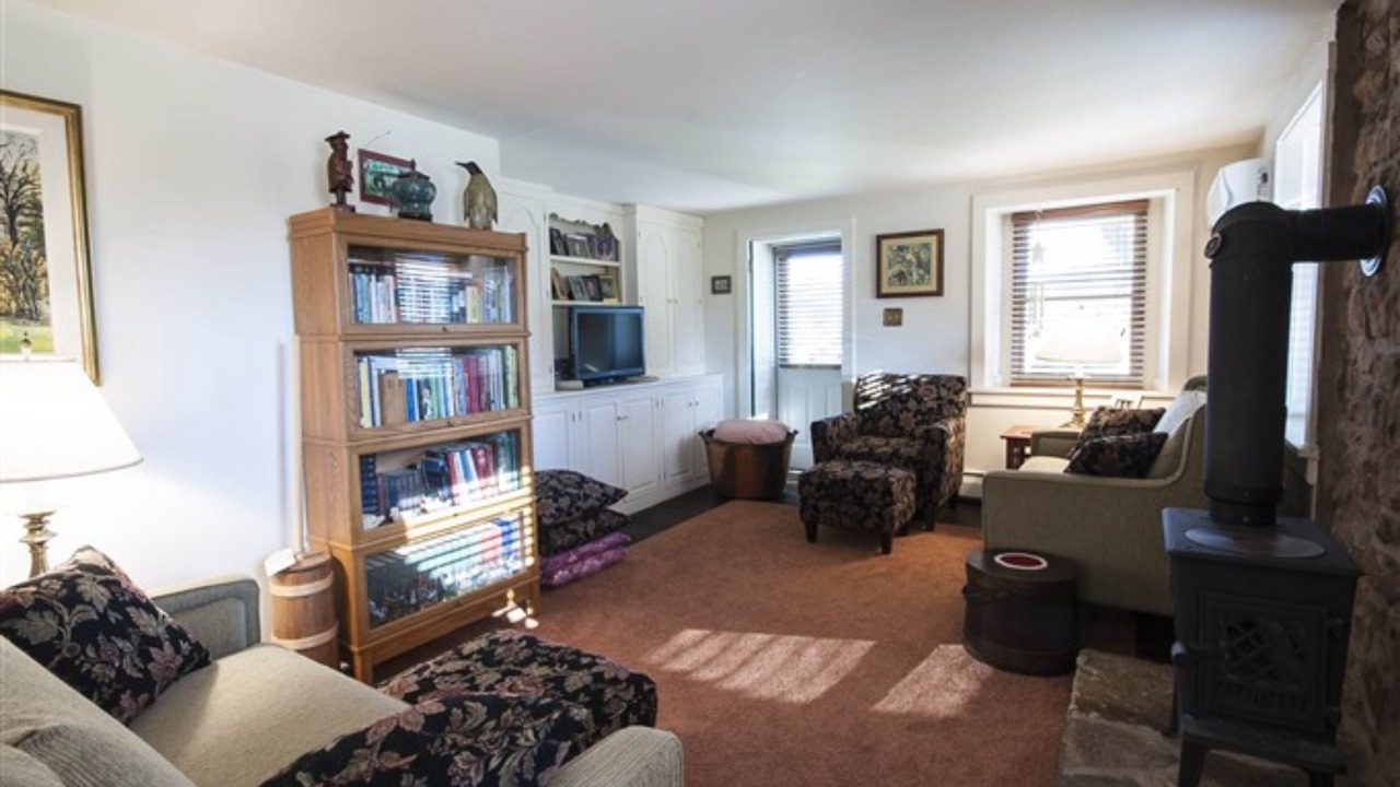 Photo of Others in Reinholds