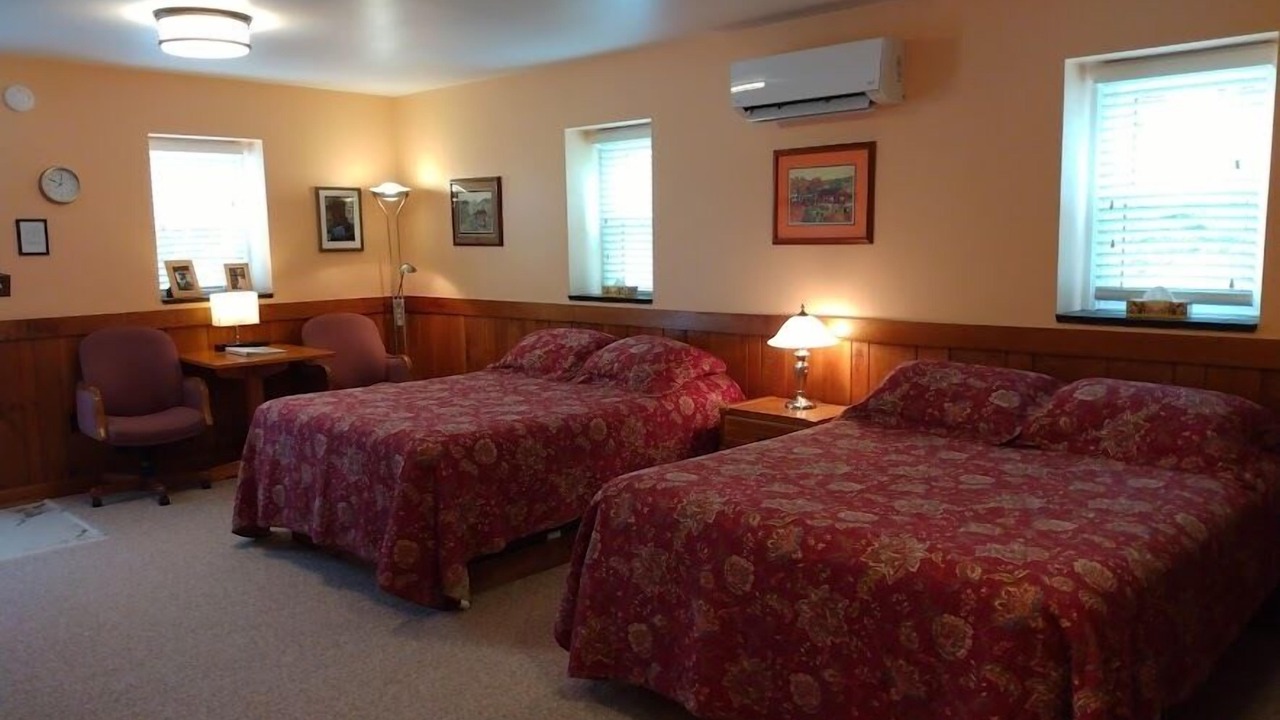 Photo of Bedroom in Reinholds