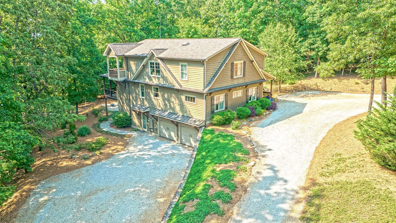Photo of Others in Hartwell