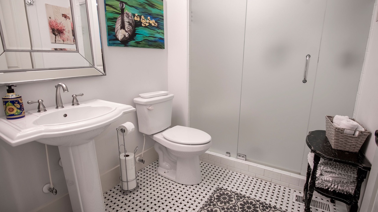 Photo of Bathroom in Hartwell