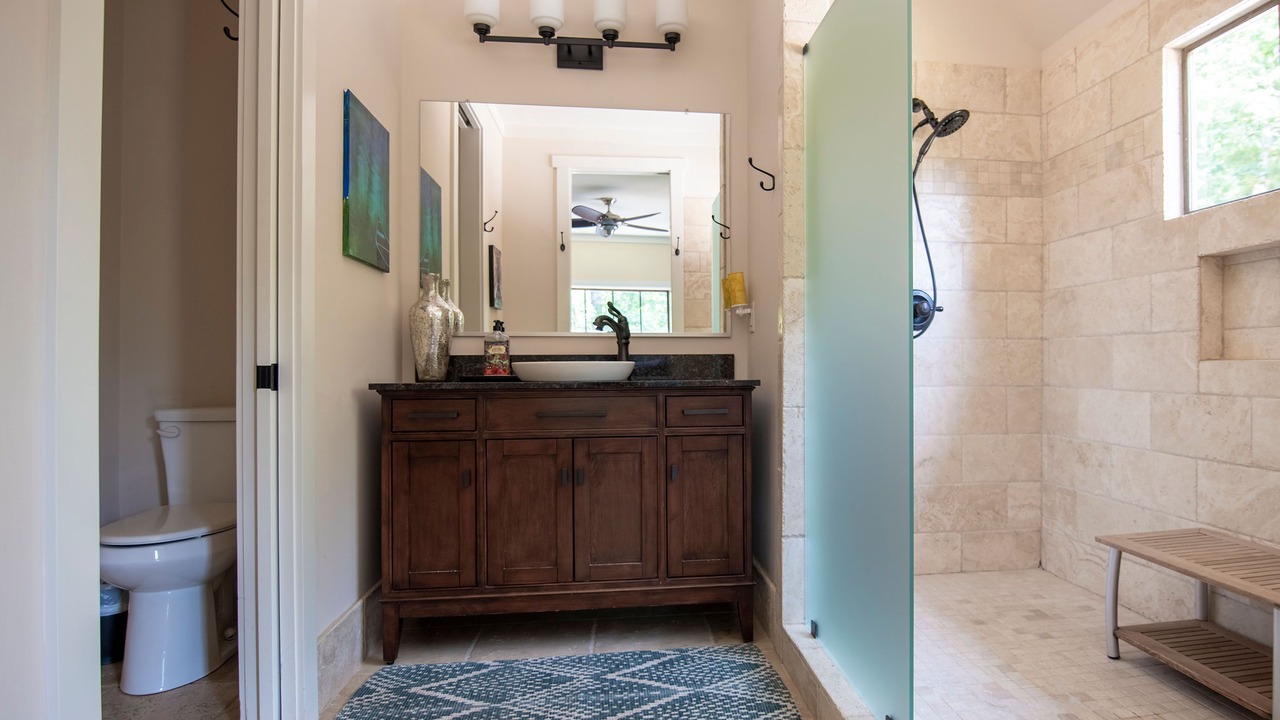 Photo of Bathroom in Hartwell