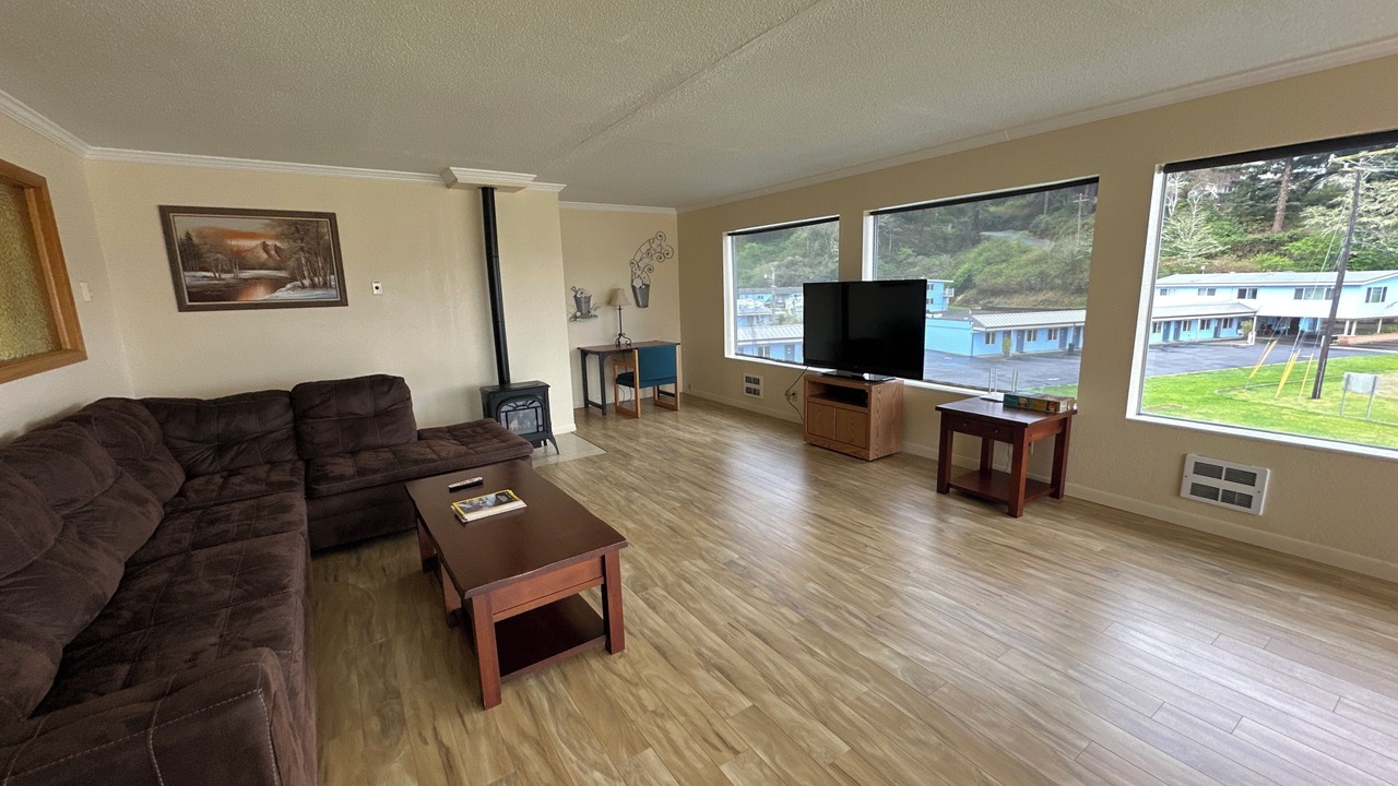 Photo of Others in Winchester Bay