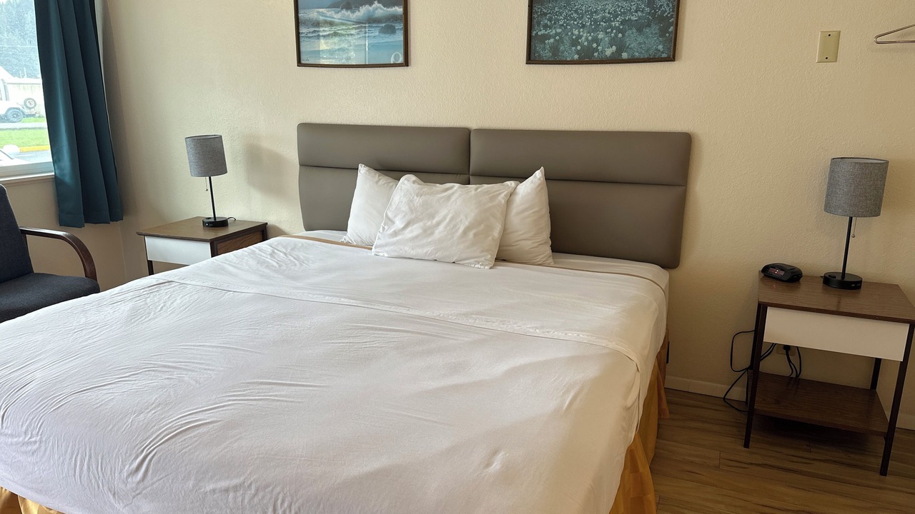 Photo of Bedroom in Winchester Bay