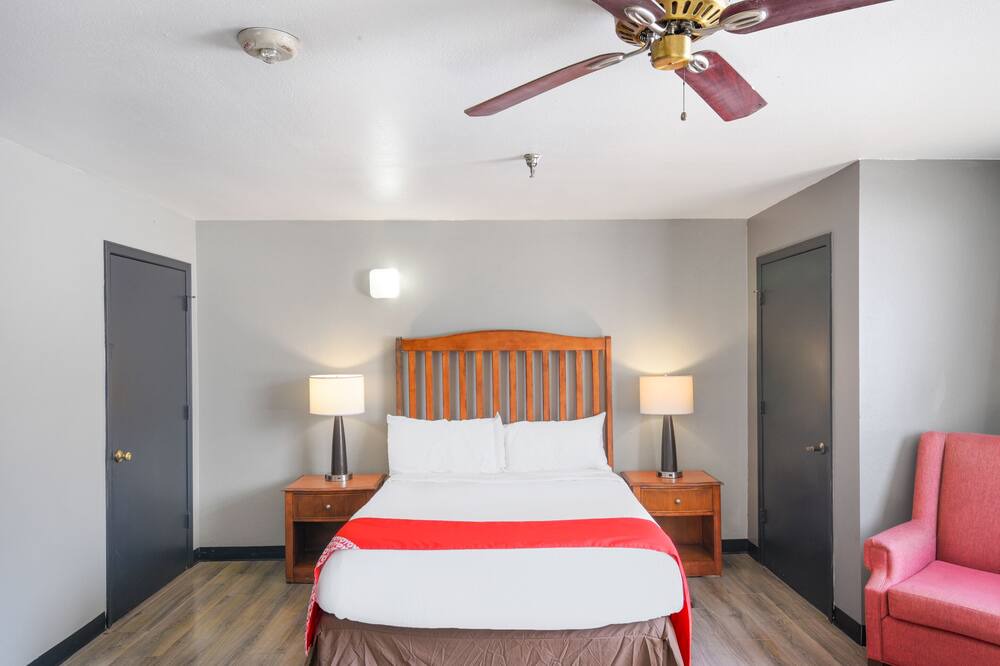 Photo of Bedroom in Edmond